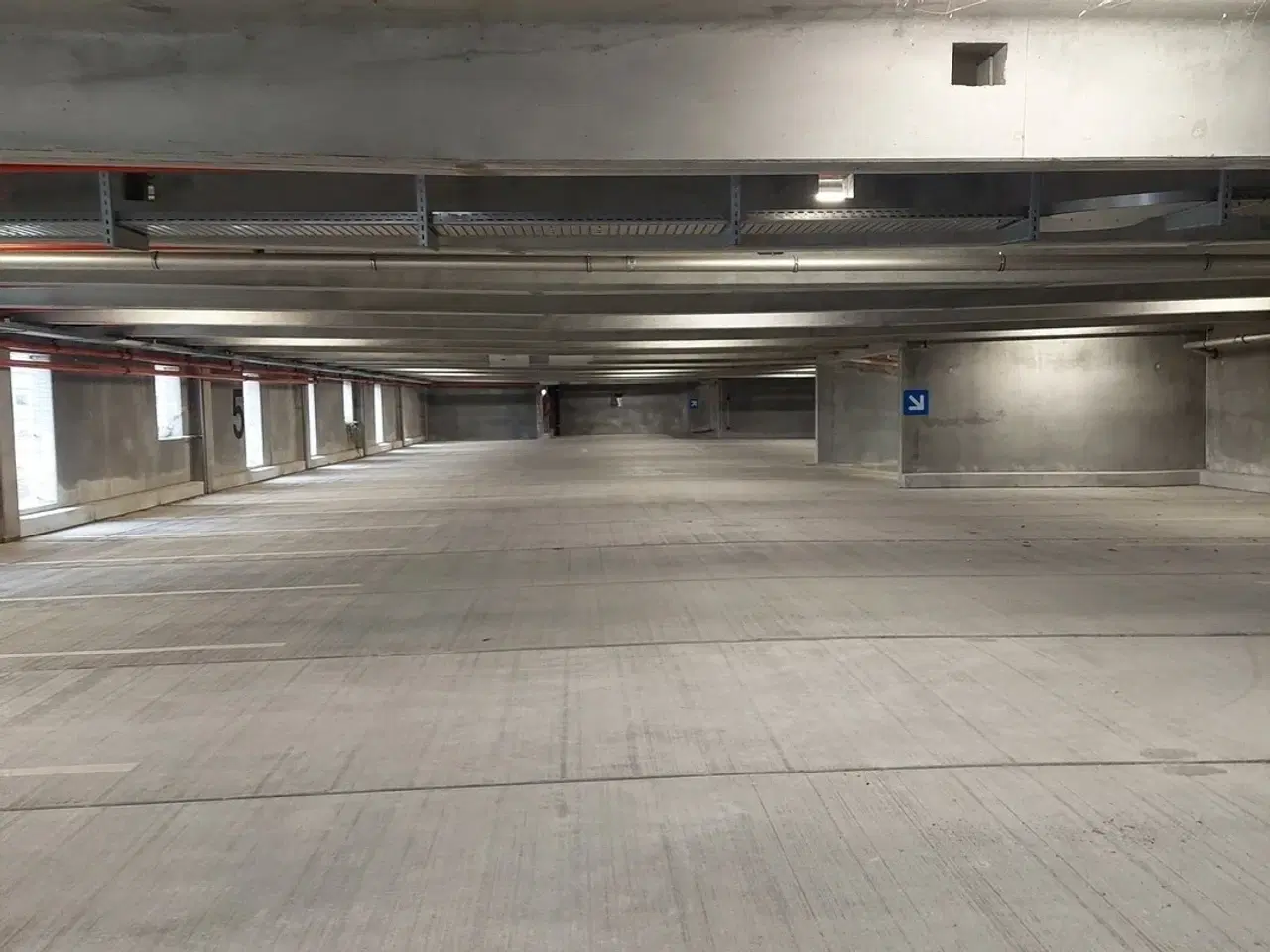 Billede 3 - Parkering til leje på Sjællandsbroen 11 i Storkøbenhavn.