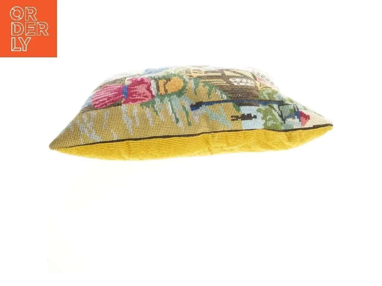 Billede 2 - Dekorativ pude med motiv (str. 44x34 cm)