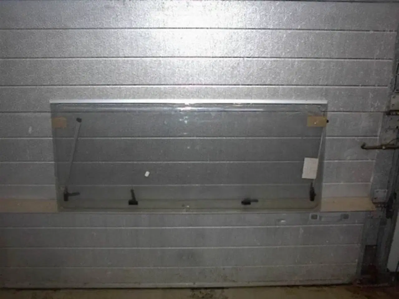 Billede 1 - Hymer Oplukkelig Rude