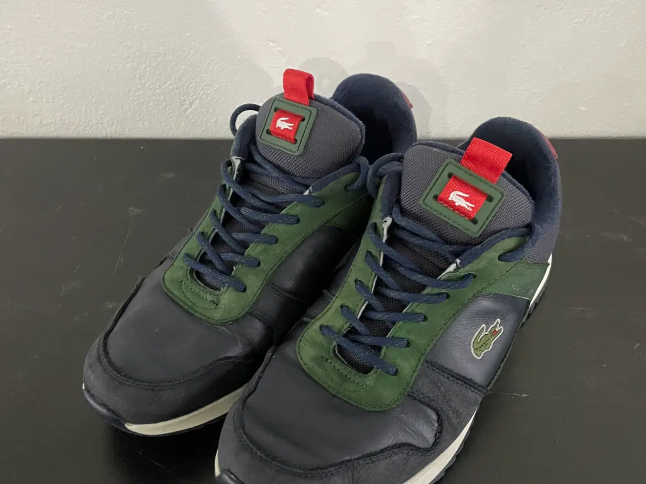 Billede 1 - Lacoste løbesko str. 41 navy/grøn/rød