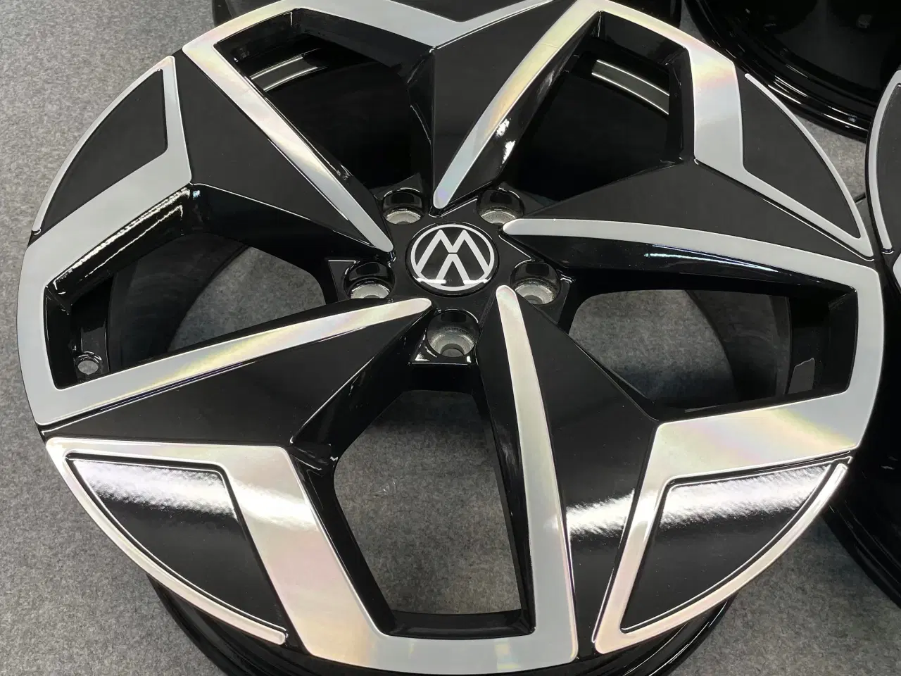 Billede 4 - ALUFÆLGE VW ID.3 ID3 ANDOYA 19"