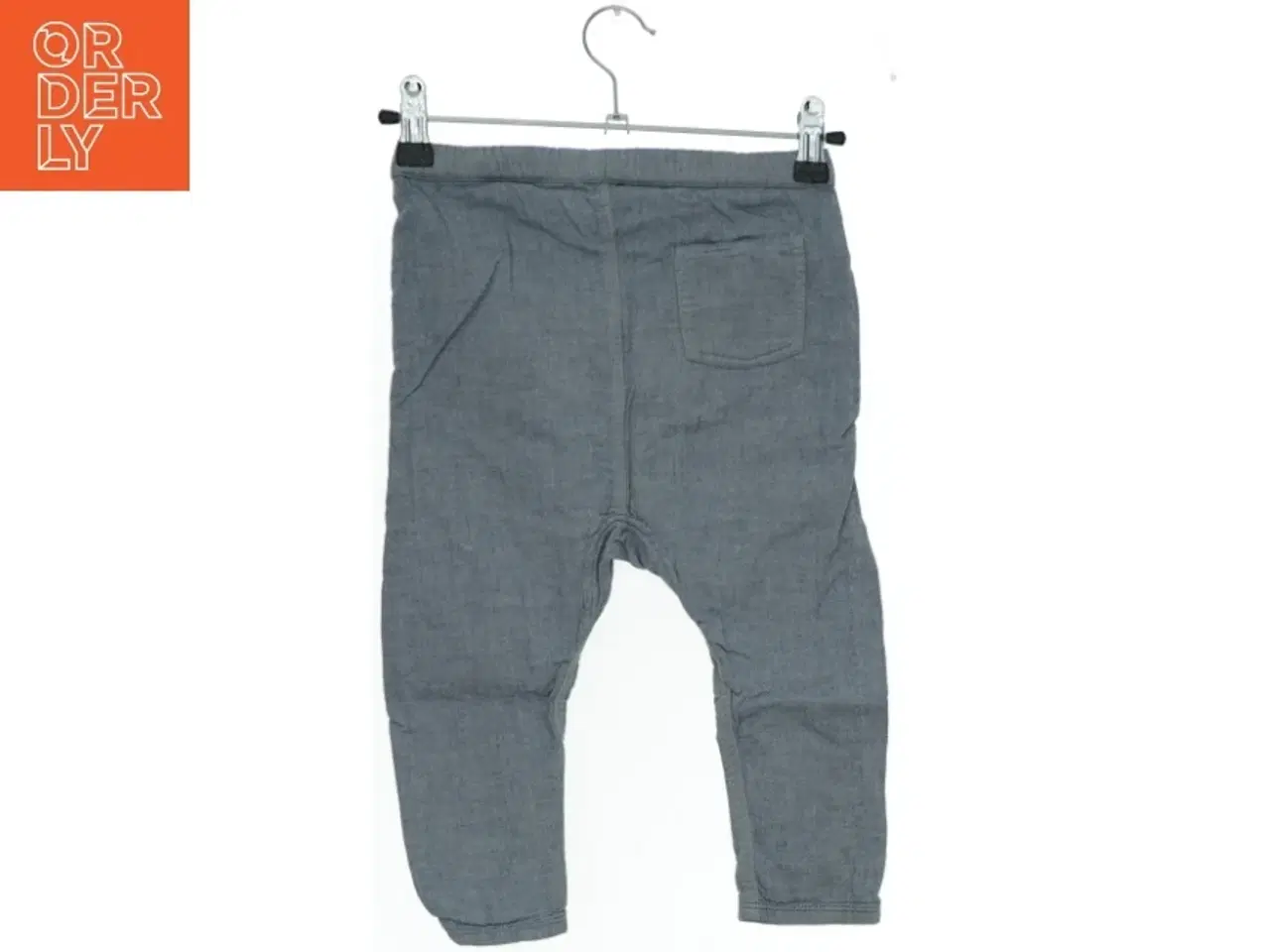 Billede 2 - Børnebukser i denim look fra H&M (str. 92)