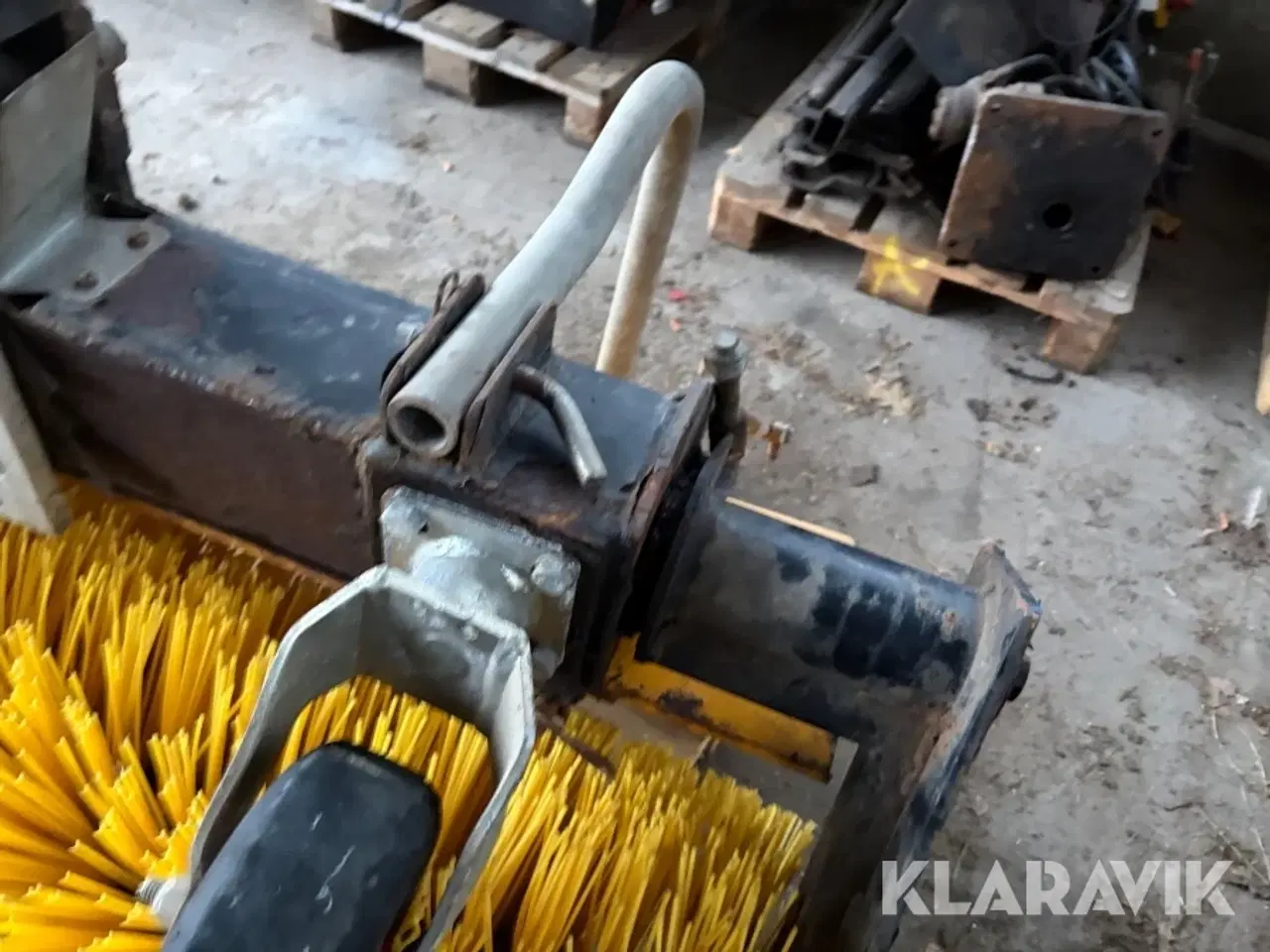 Billede 11 - Fejekost Stensballe