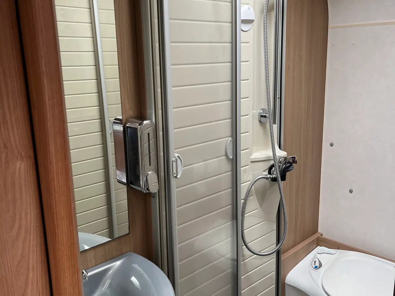 Billede 10 - 2009 Bûrstner Belcanto 465 TS