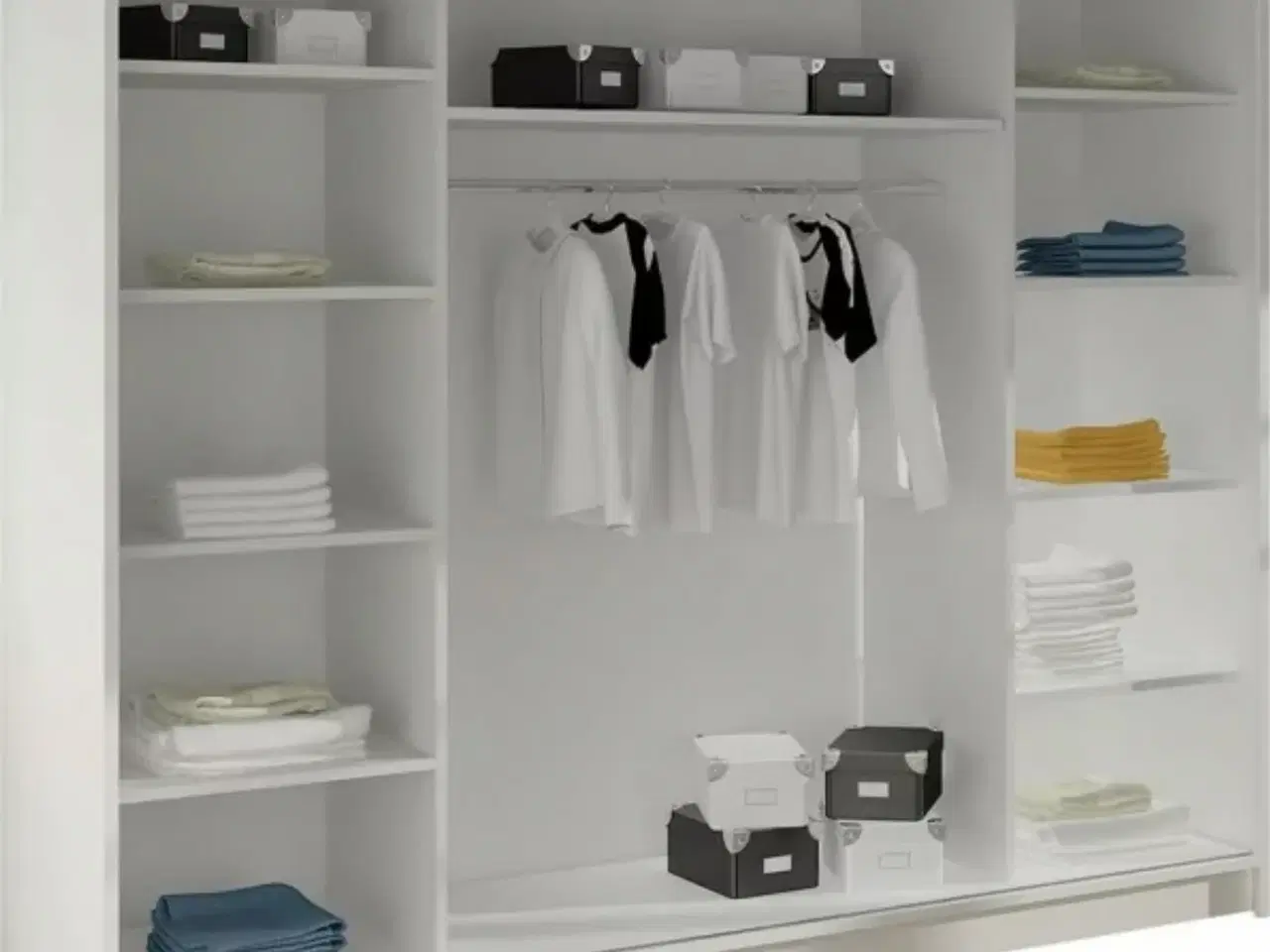 Billede 2 - 2x klædeskab med spejl skydedøre