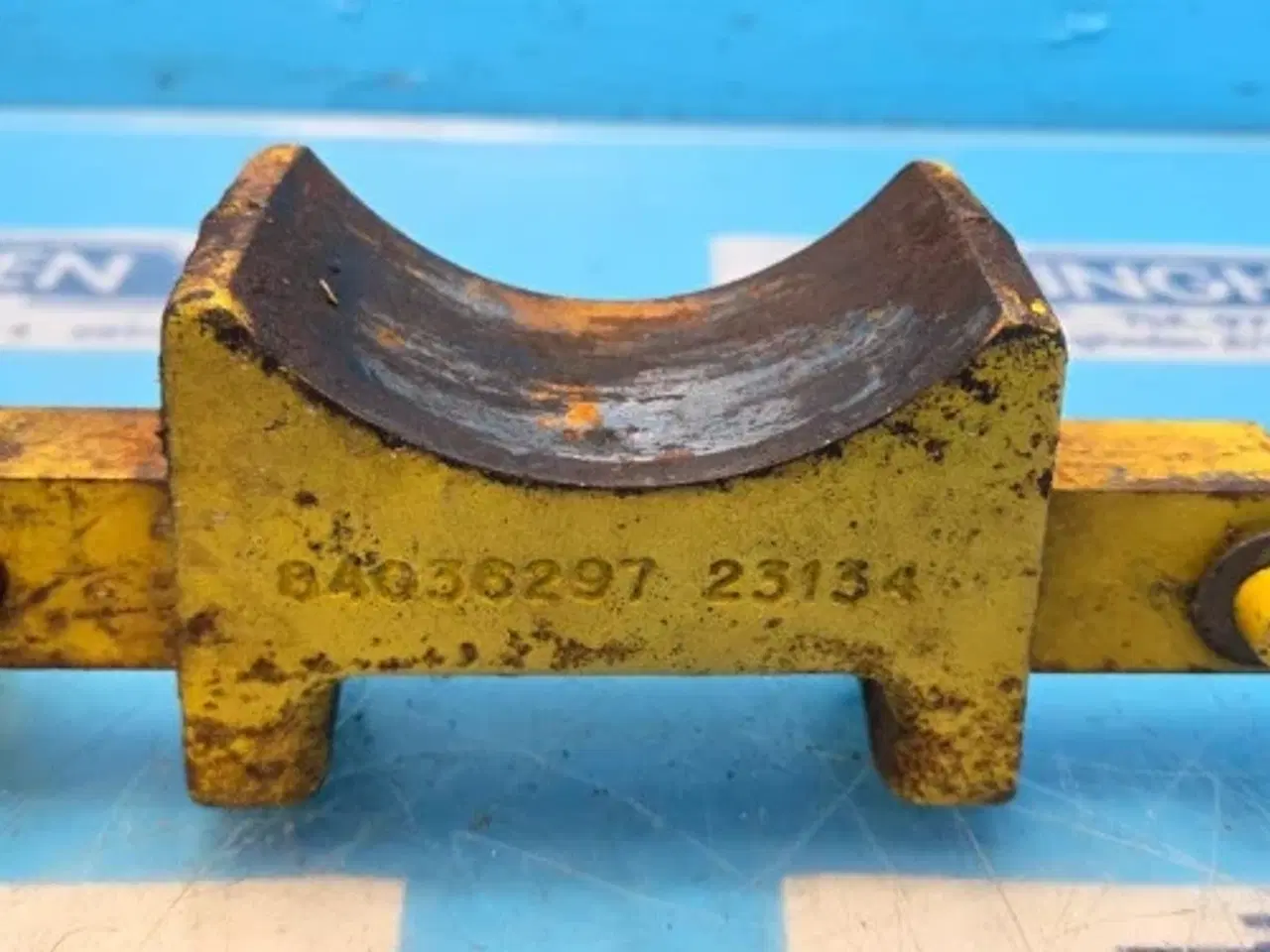 Billede 3 - New Holland TX68 Spændebånd 84043175