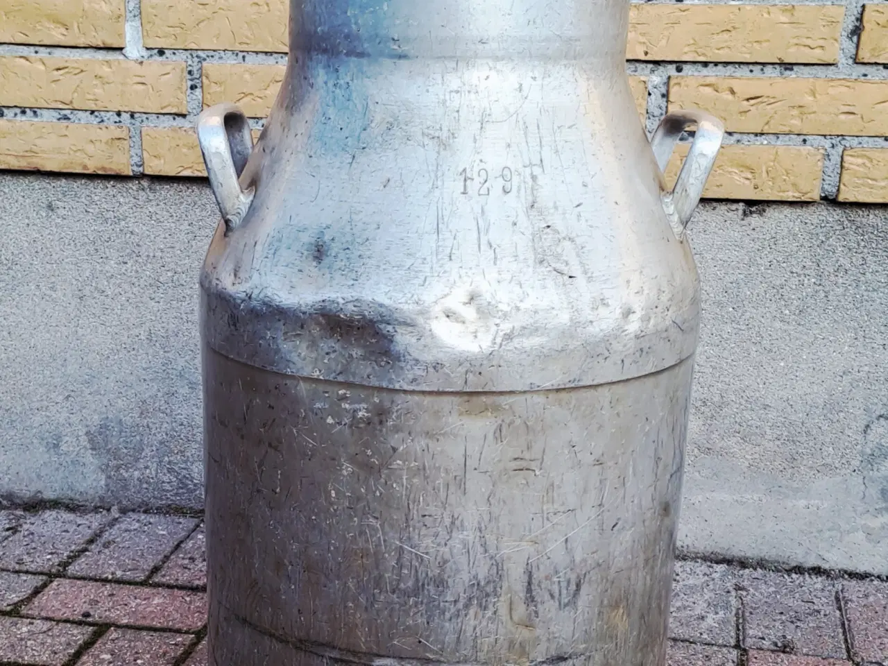 Billede 1 - Mælkejunge nr. 129