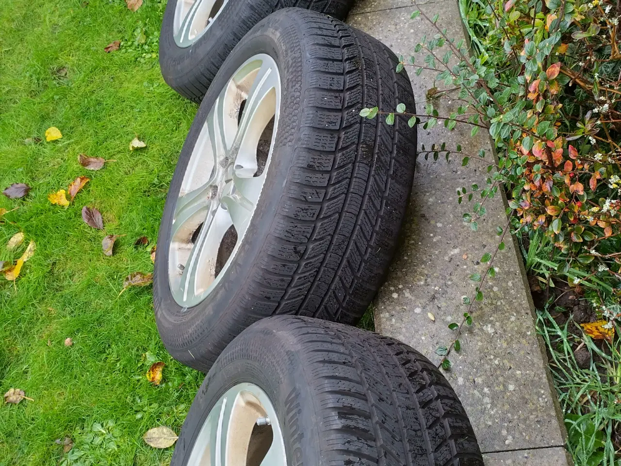 Billede 2 - Vinterdæk. Kørt 1 sæson