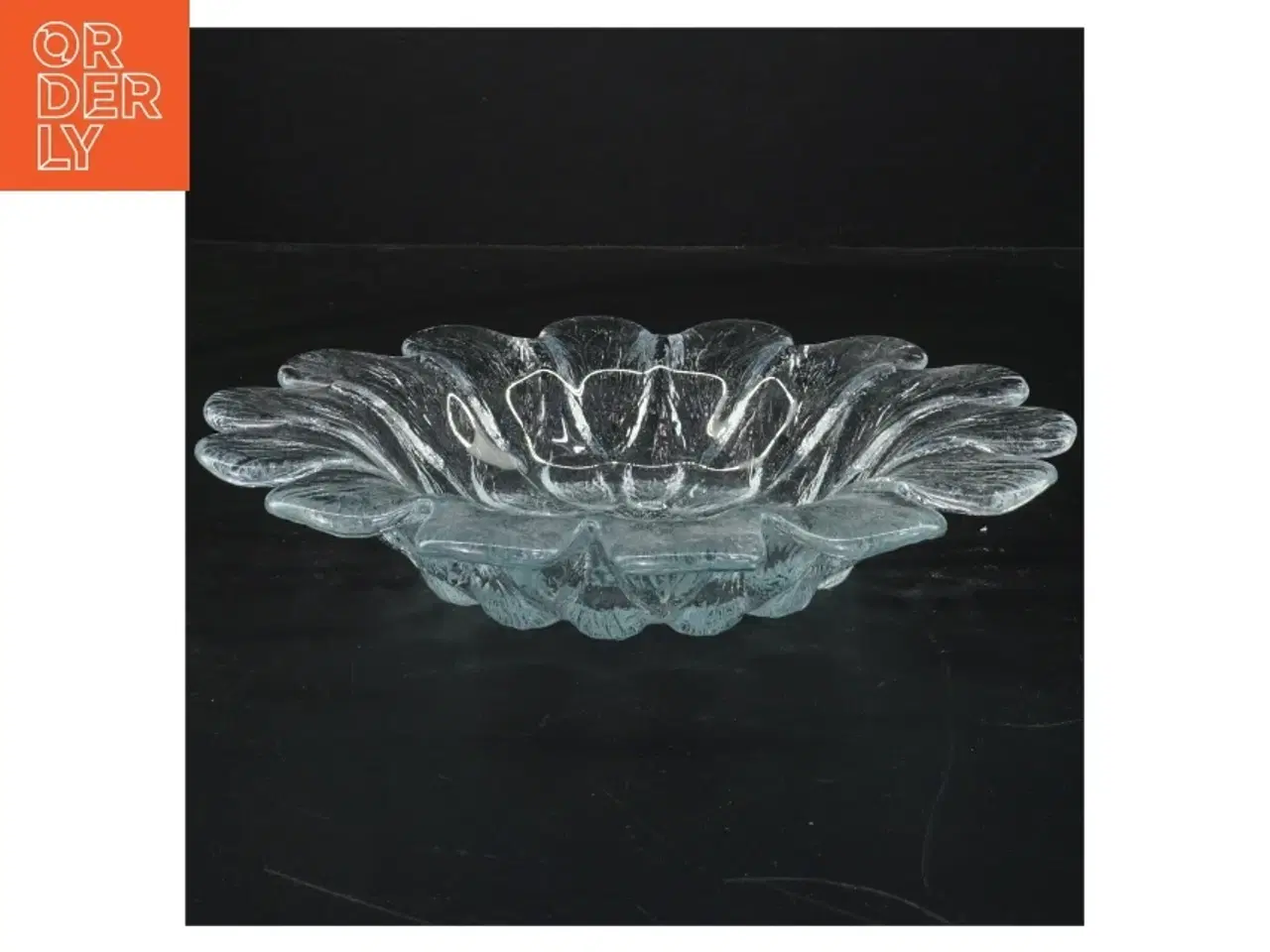 Billede 1 - Glas skål med blomsterdesign (str. Ø 23 cm)