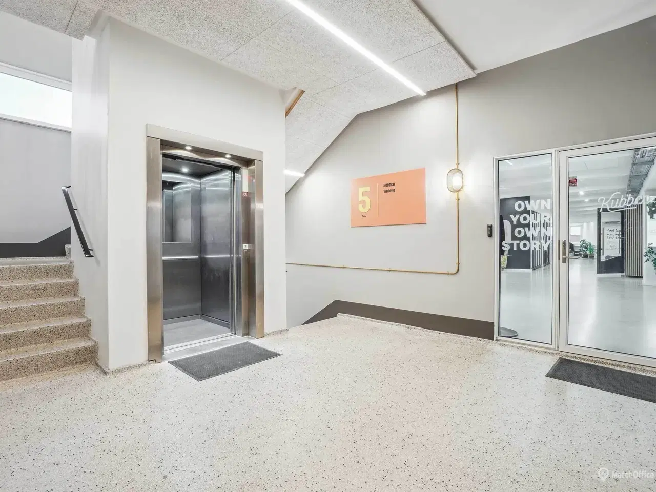 Billede 11 - Kontor med panoramaudsigt over byen og privat terrasse