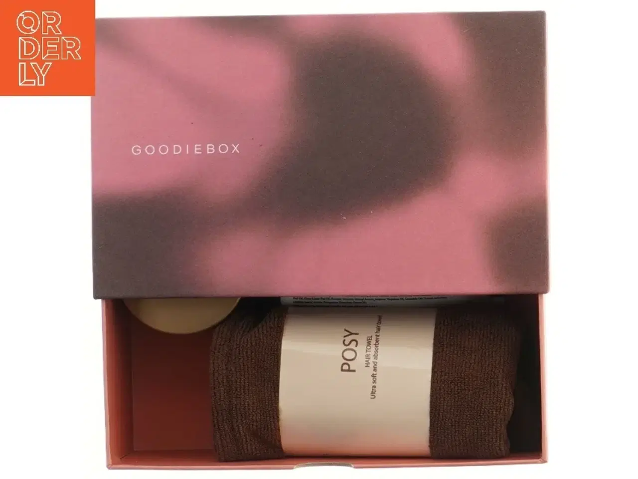 Billede 3 - Goodiebox med skønhedsprodukter (str. 24x14,5 cm)