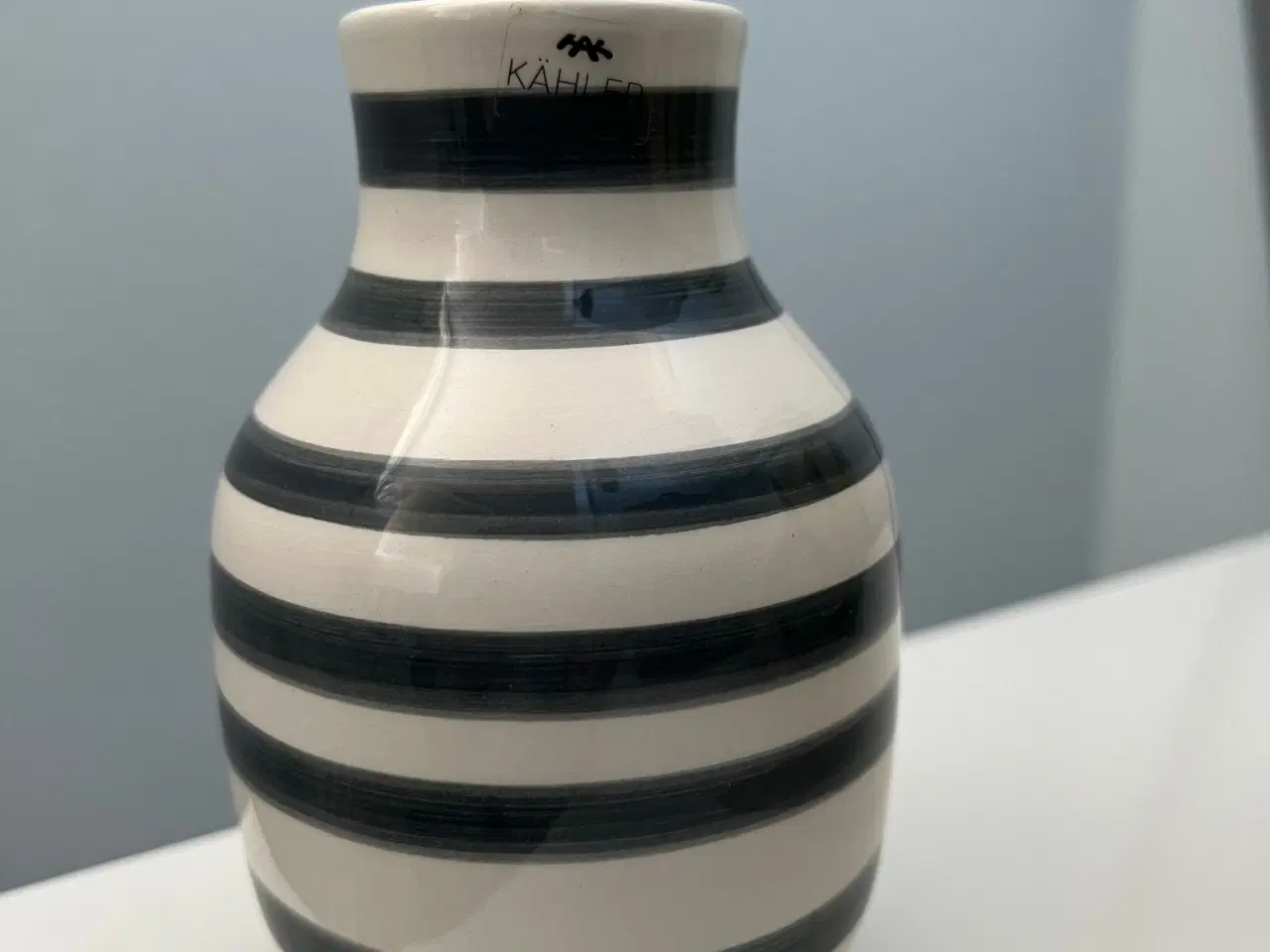 Billede 2 - KÄHLER. Grå keramik Omaggio vase.