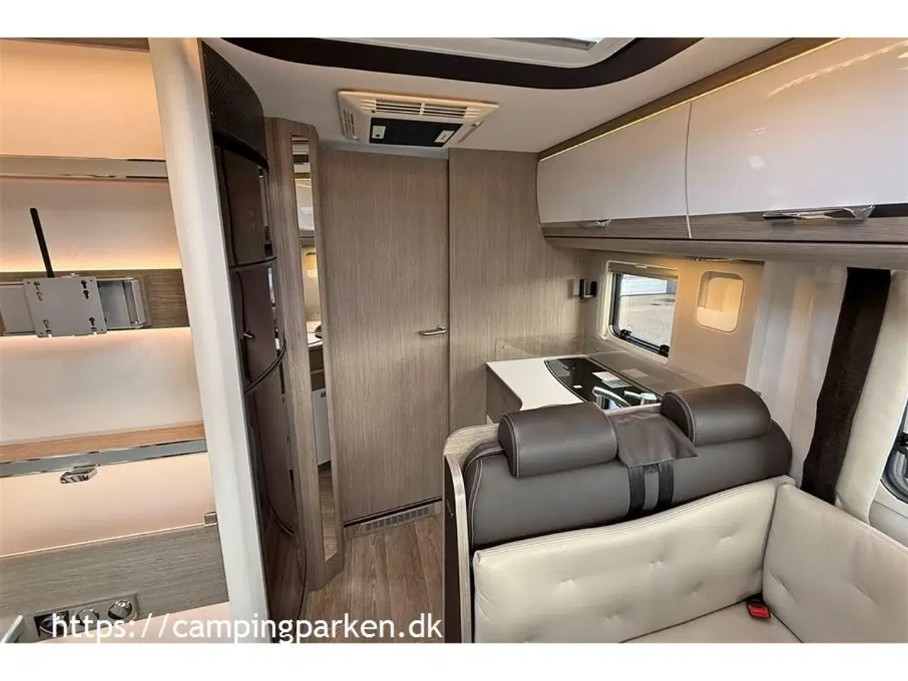 Billede 12 - 2018 - Dethleffs Magic Edition Silver   Dethleffs Magic Edition, kvalitetsvogn med eksklusivt udtryk, Automatgear, Hydrauliske støtteben og aircondition