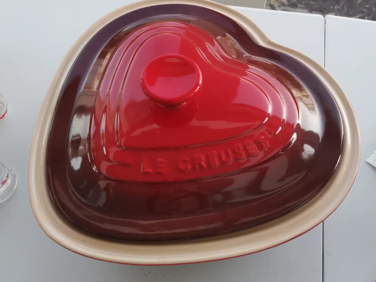 Billede 2 - Stort Le Creuset hjertefad med låg