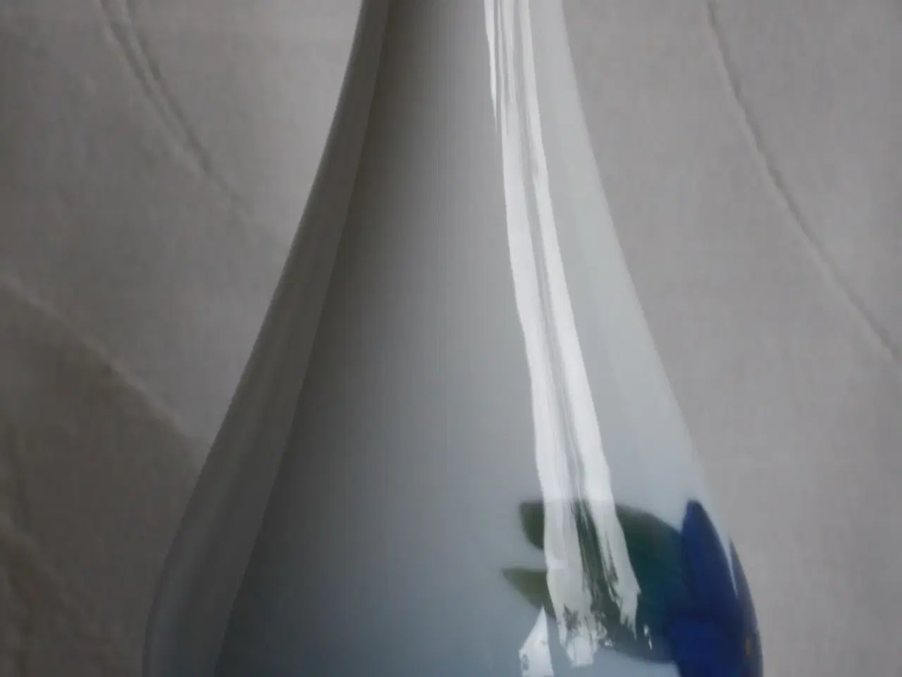 Billede 5 - Vase med blå blomst fra Bing og Grøndahl