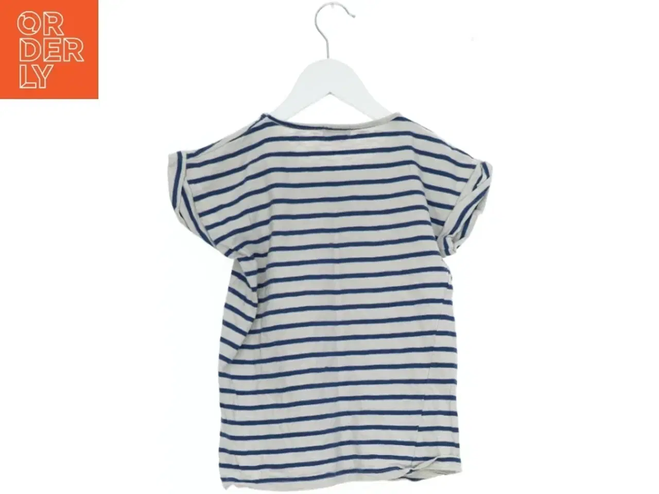 Billede 2 - Blåstribet T-Shirt fra Norlie (str. 134)