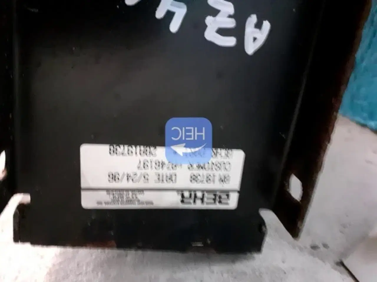 Billede 12 - John Deere 2054 Olie Køler AZ46197 