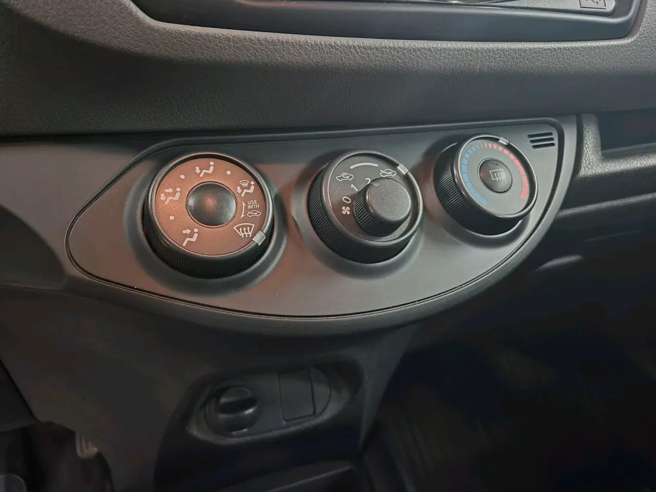 Billede 10 - Toyota Yaris 1,0 VVT-I T1 69HK 5d