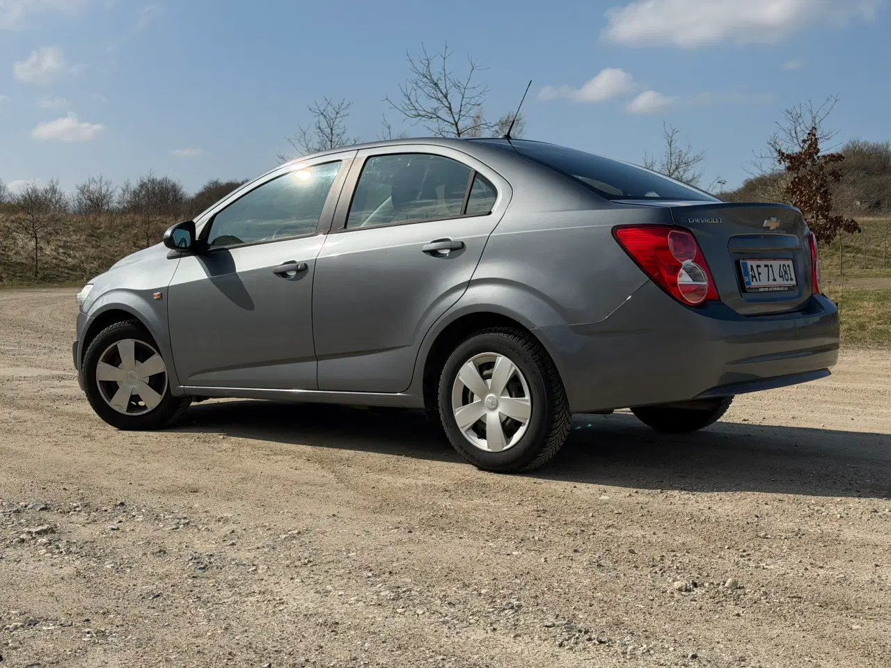 Billede 3 - Rummelig fornuftig bil