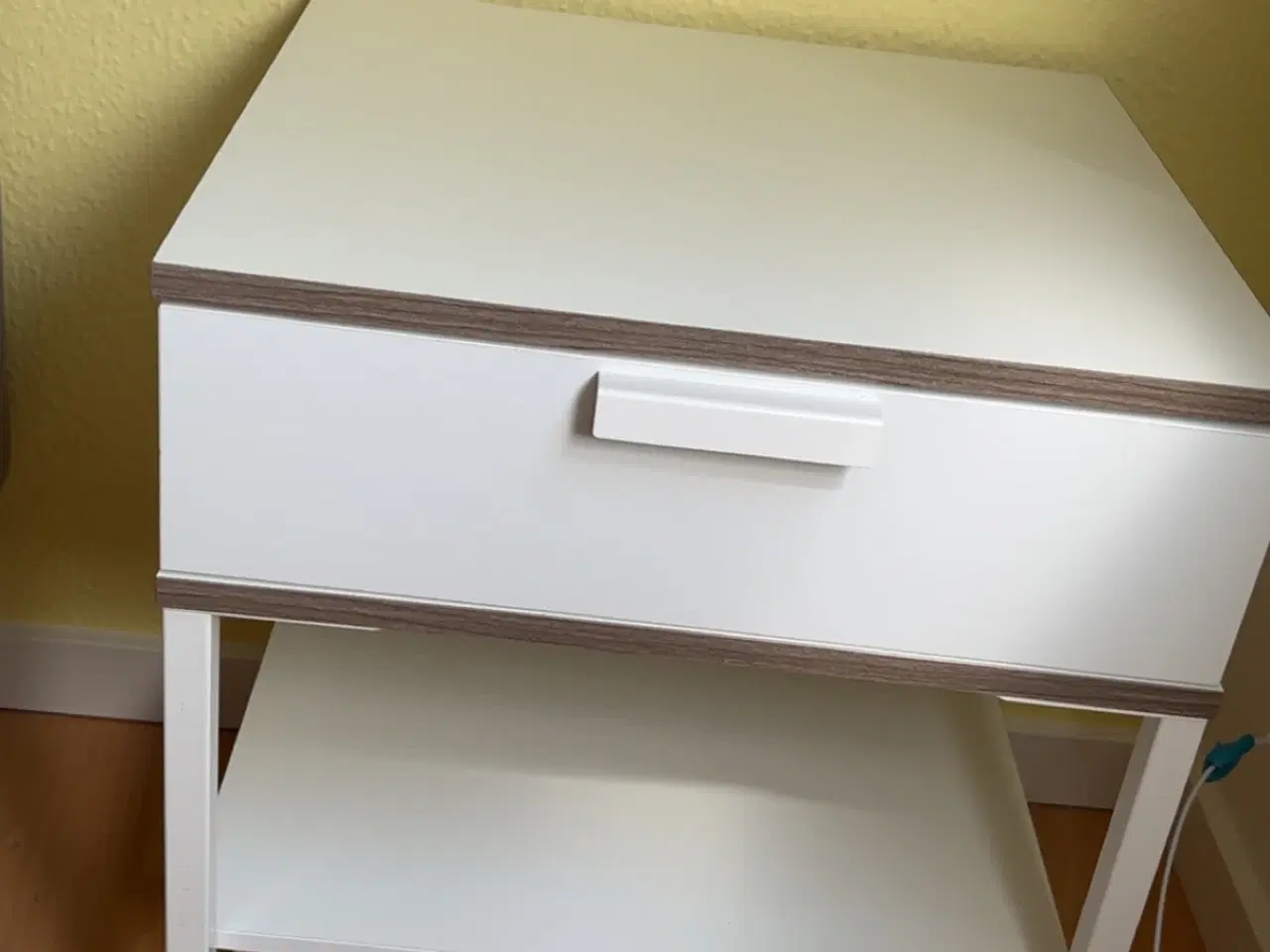 Billede 3 - Sengebord 