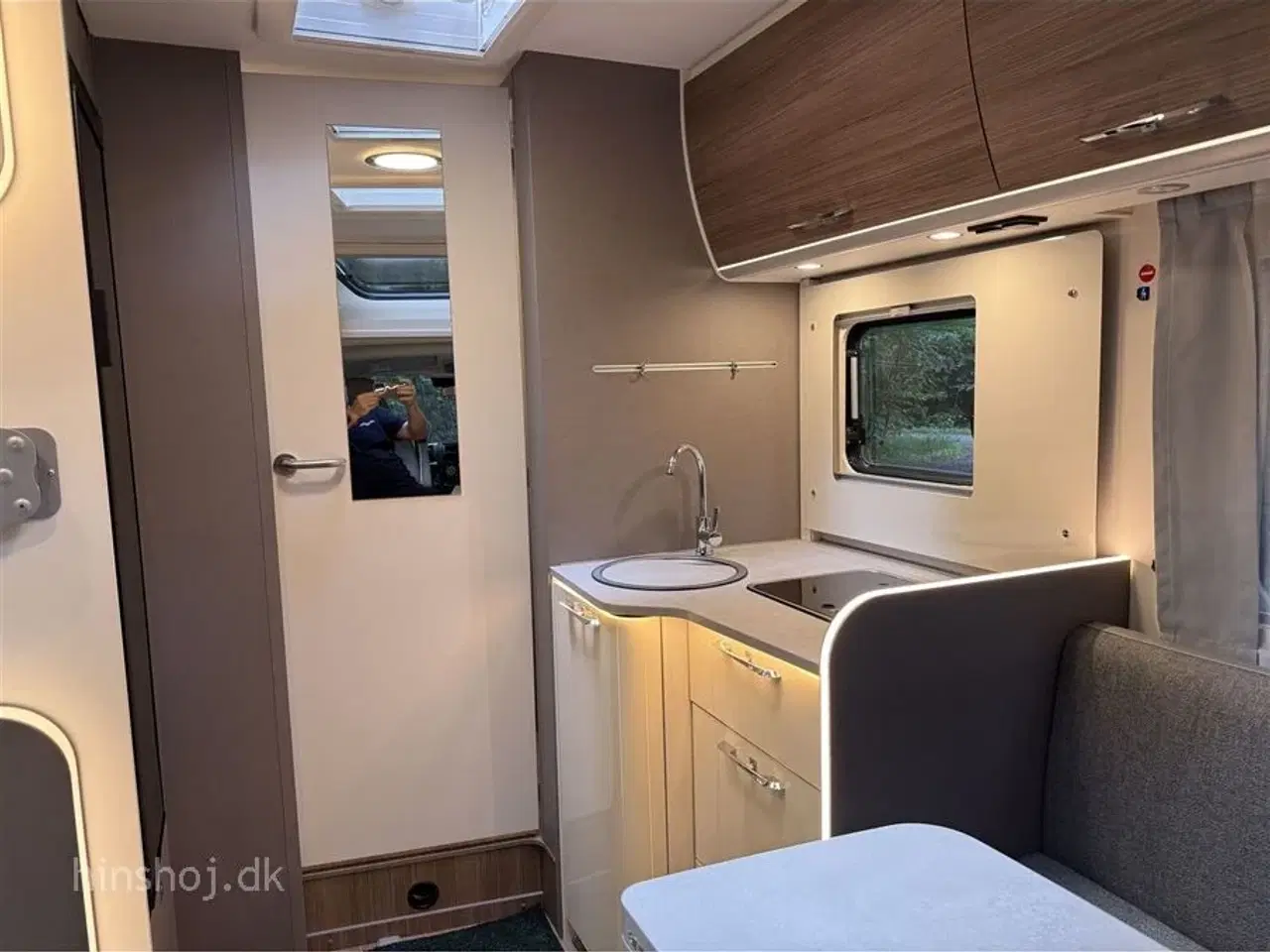 Billede 4 - 2025 - Etrusco T 7400 SBC   Etrusco Autocamper by Hymer – Komfort og Elegance fra Italien