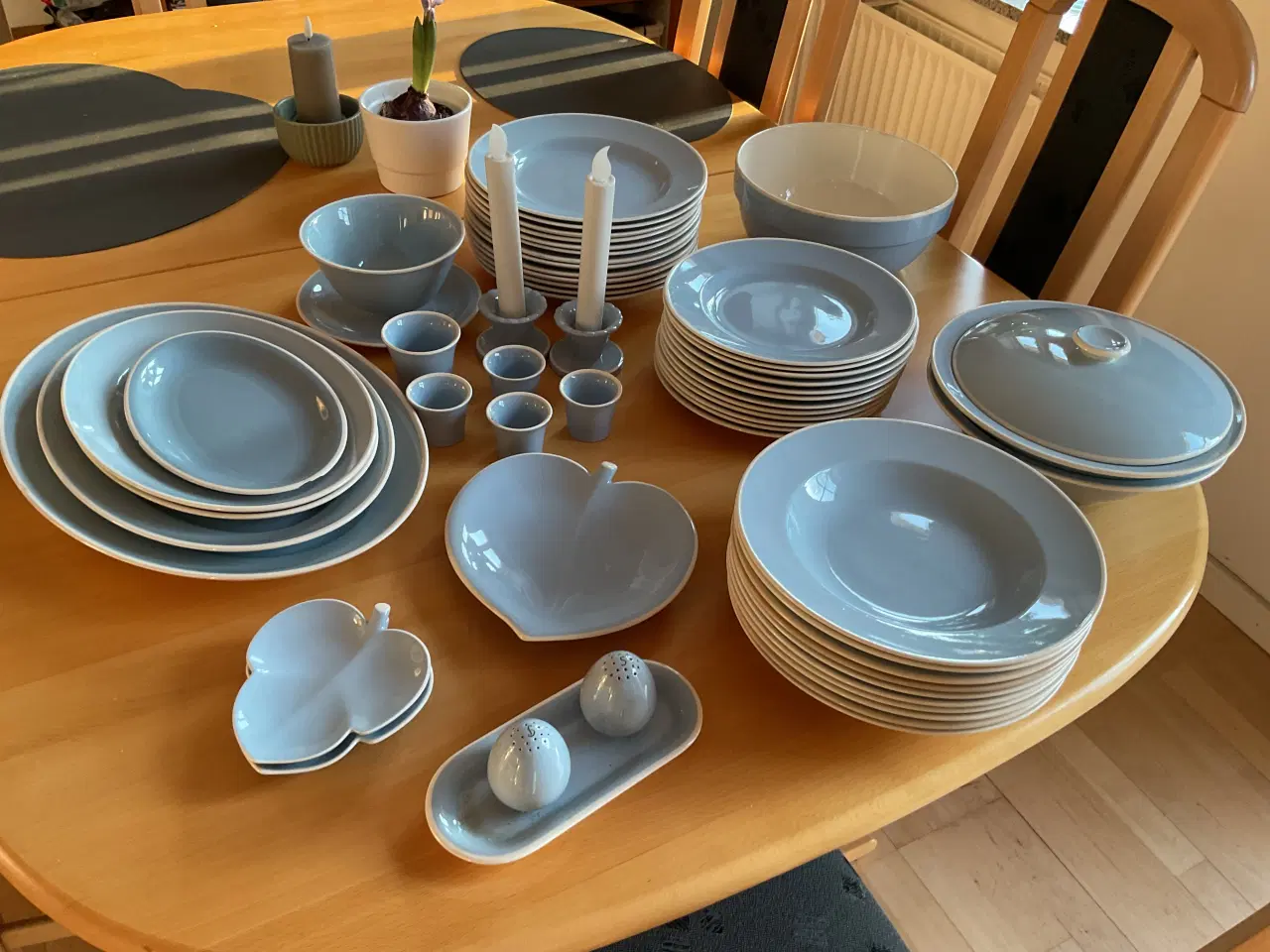 Billede 1 - Spisestel, Sonja, alumnia