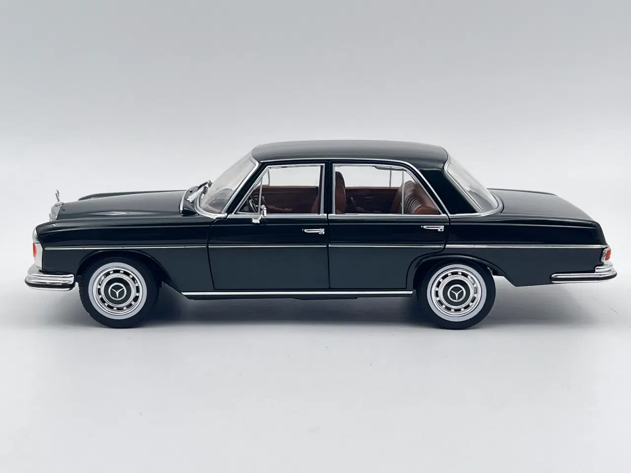 Billede 2 - 1968 Mercedes-Benz 280 SE Limousine - 1:18