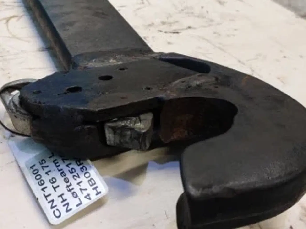 Billede 10 - New Holland T6 Løftearm L. 47125170