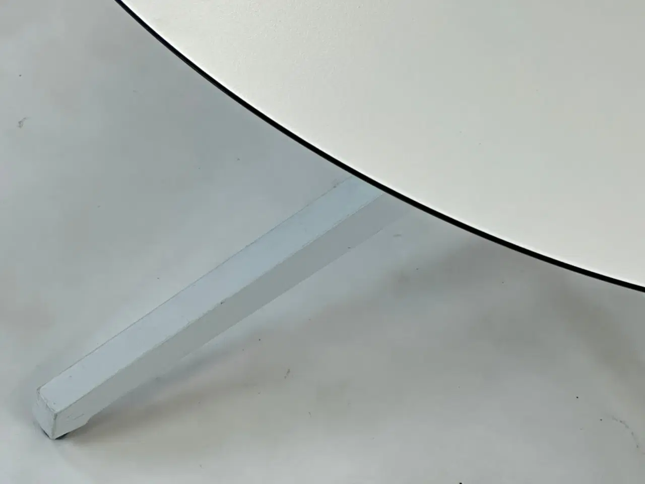 Billede 3 - Pedrali Sofabord – Hvid Ø89 cm