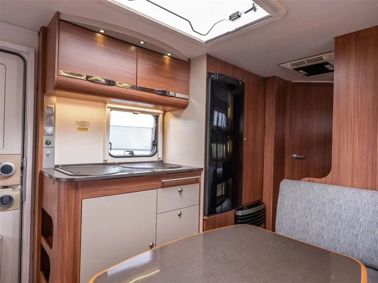 Billede 9 - 2013 - Adria Adora 563 PT   Rigtig fin vogn med køjer og dobbeltseng