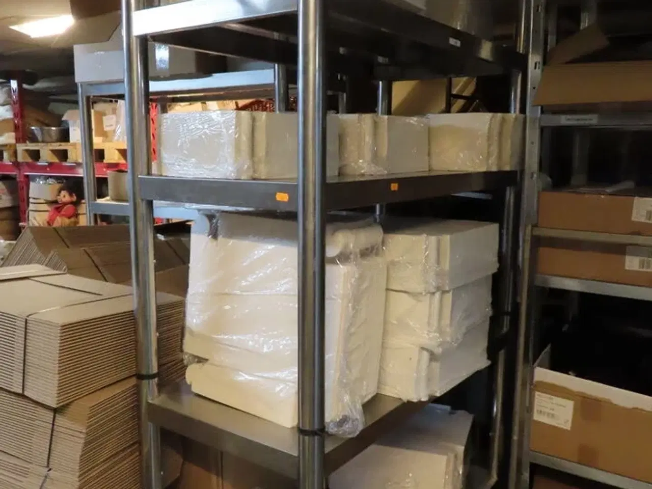 Billede 3 - Div. reoler og indhold