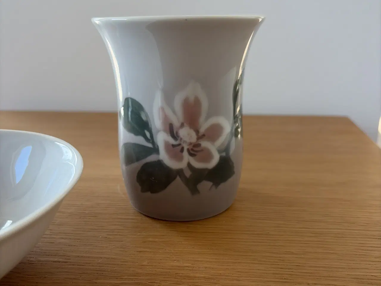 Billede 4 - Bing & Grøndahl skål og krus med blomstermotiv