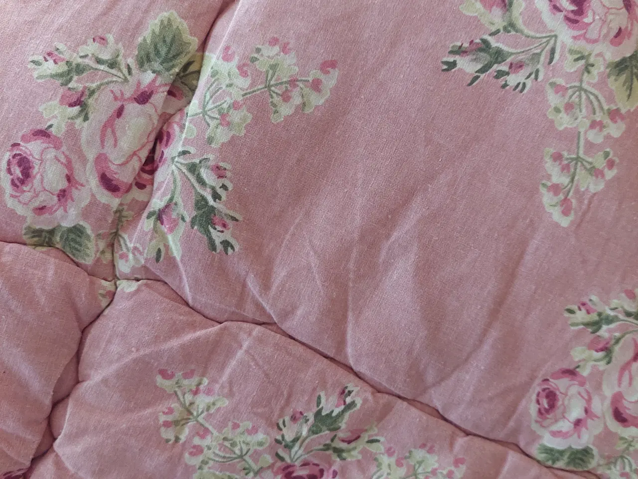 Billede 1 - Nyt vattæppe Lyserødt/kan Vendes 