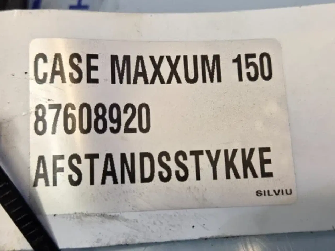 Billede 7 - Case Maxxum 150 Afstandsstykke 87608920