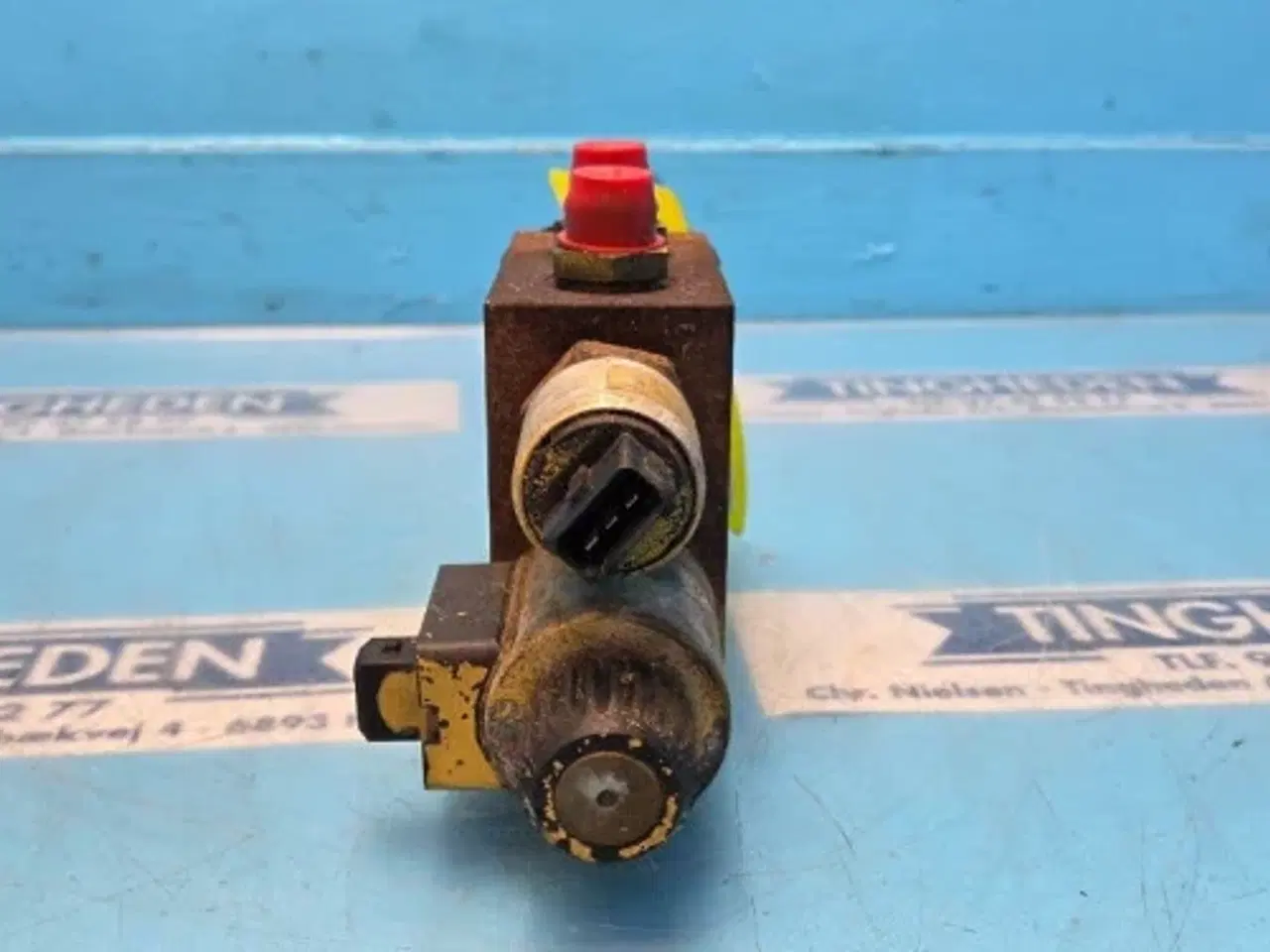 Billede 3 - New Holland TX68 Hydraulikventil 84097019