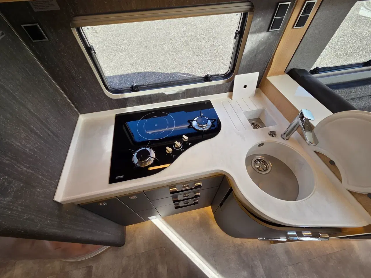 Billede 13 - Hymer B-ML I880 2,0 CDi 170 aut.