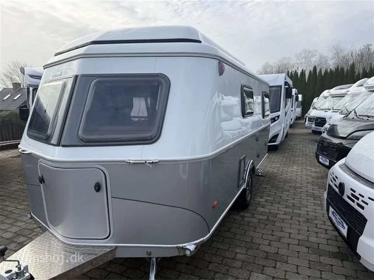 Billede 19 - 2026 - Eriba Touring 620 Legend kult vogn fra Eriba med sovetag fra Hinshøj Caravan