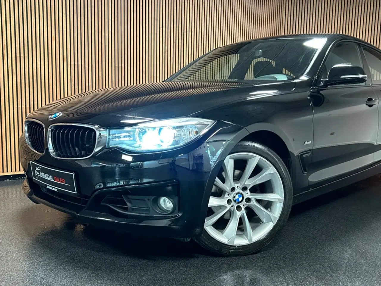 Billede 2 - BMW 320i 2,0 Sport Line aut.