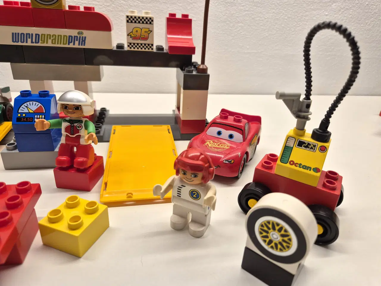 Billede 4 - Duplo Disney Pit Stop