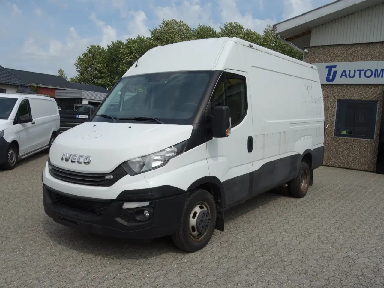 Billede 2 - Iveco Daily 3,0 35C18 12m³ Van AG8