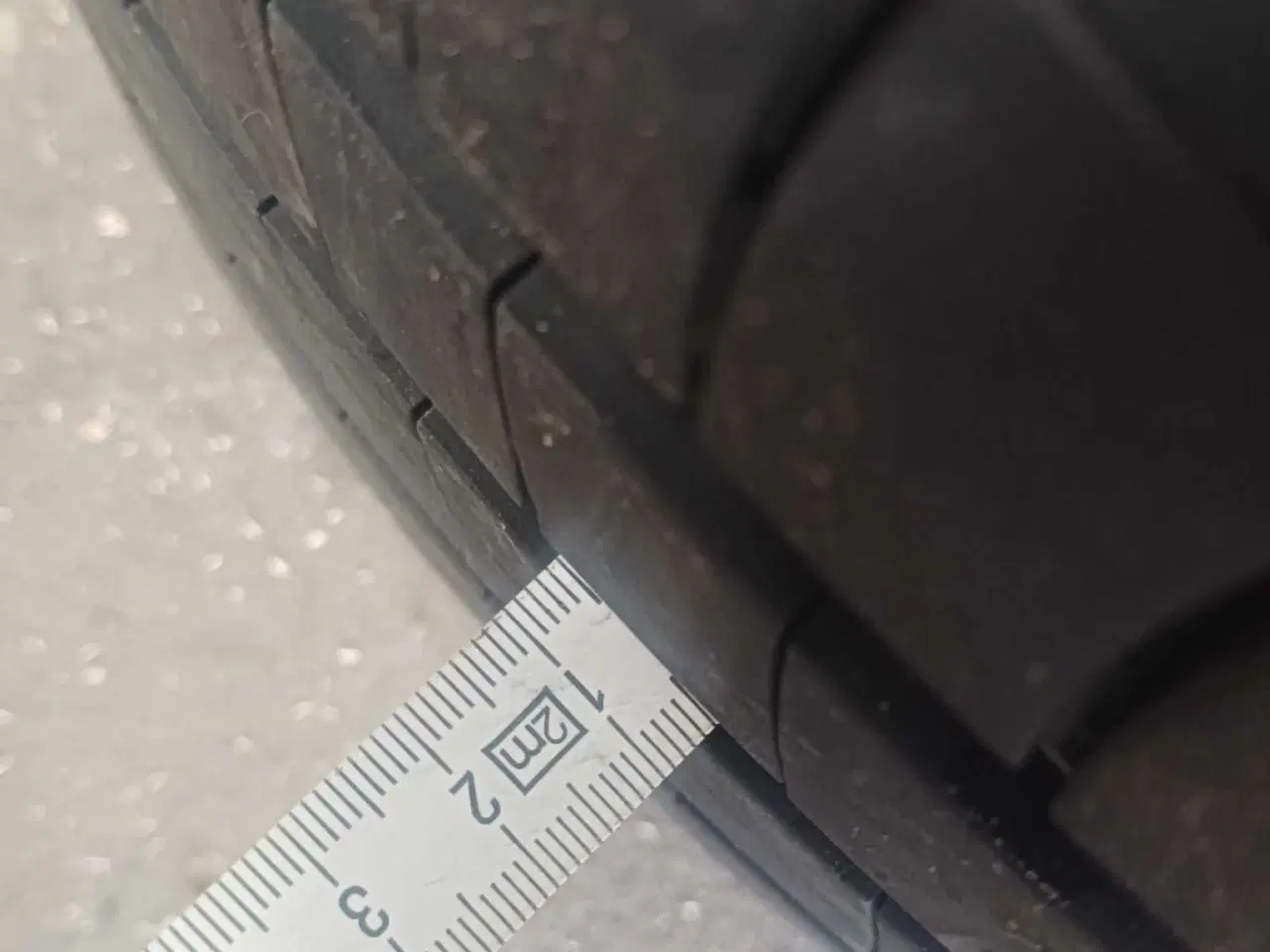 Billede 4 - 205/60R16 sommerdæk med fælge til mazda