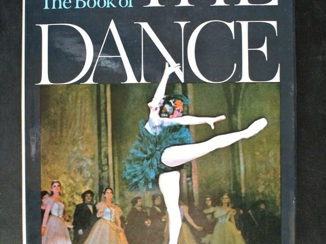 Billede 1 - the book of the dance, by agnes de mille