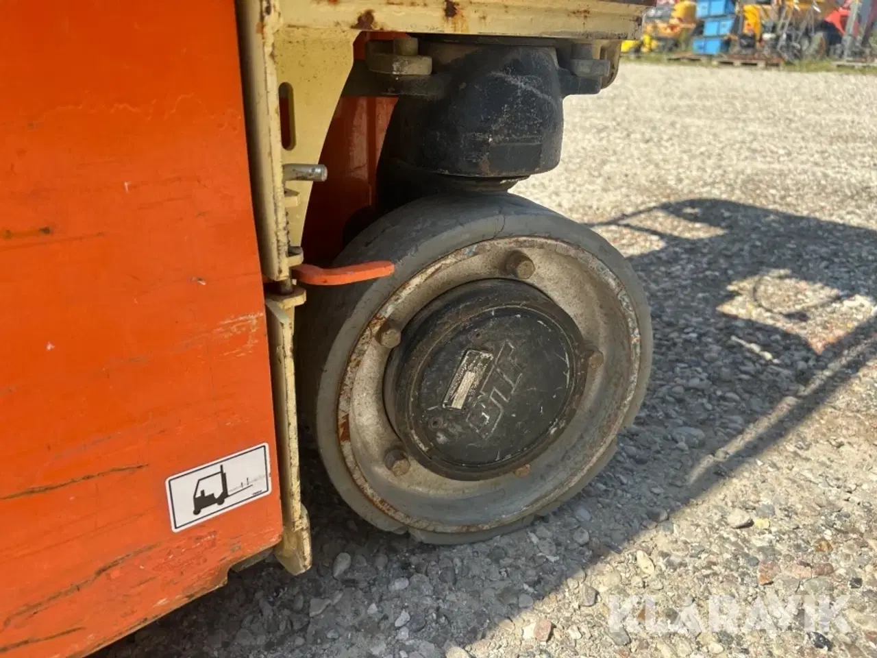 Billede 10 - Søjlelift JLG 1230ES