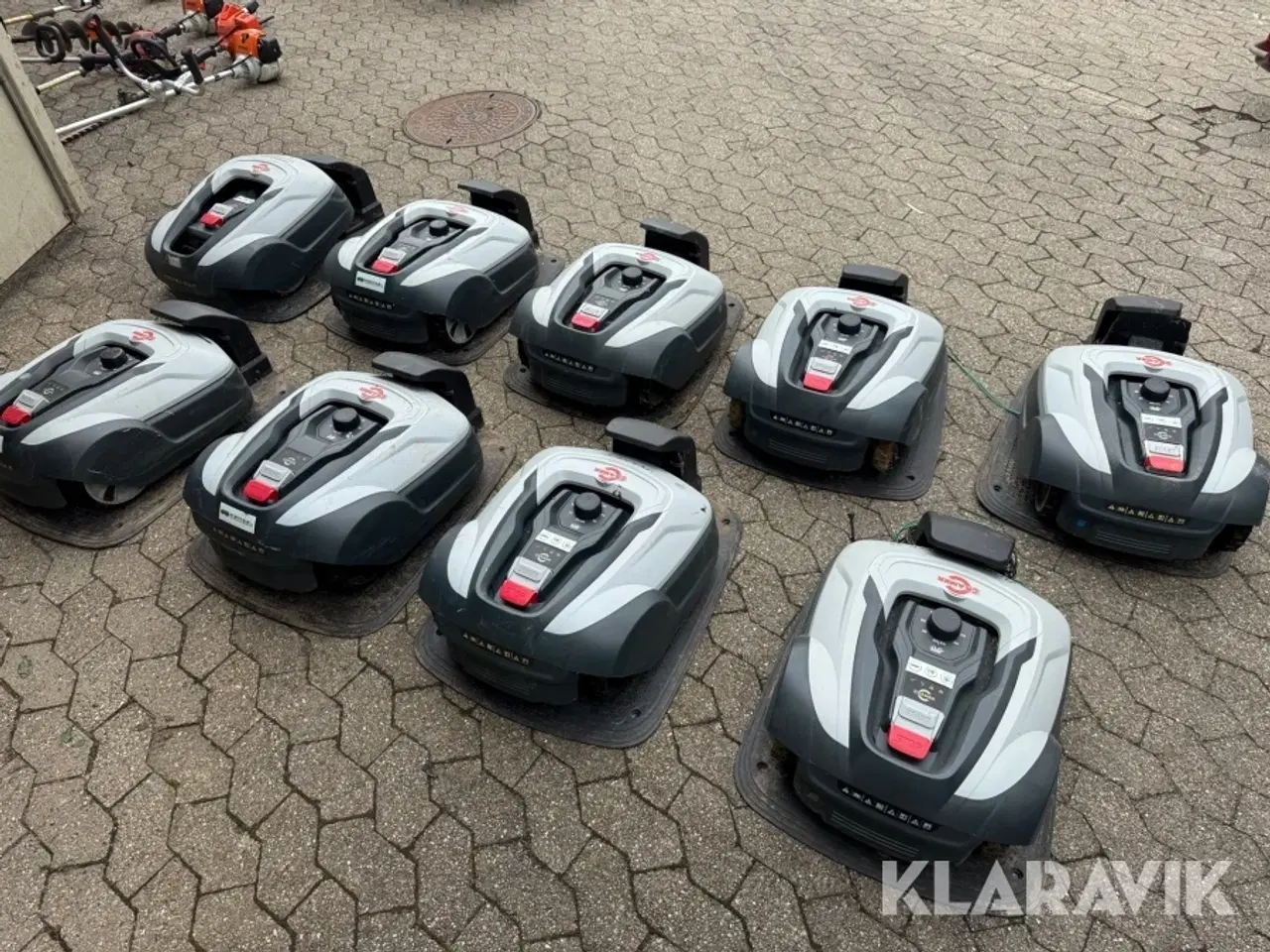 Billede 1 - Robotplæneklipper Cramer med ladestander
