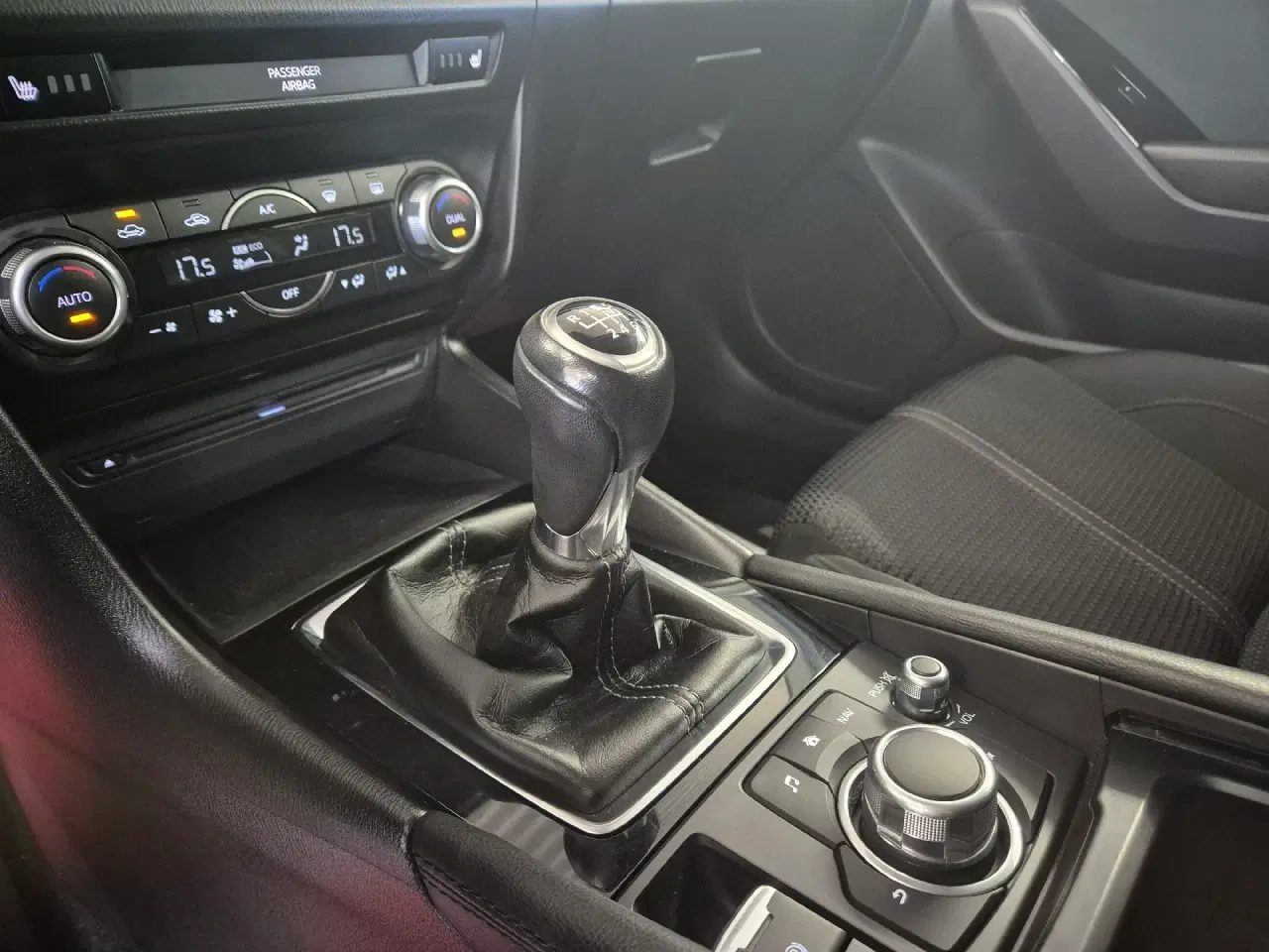 Billede 13 - Mazda 3 2,0 Skyactiv-G Vision 120HK 5d 6g