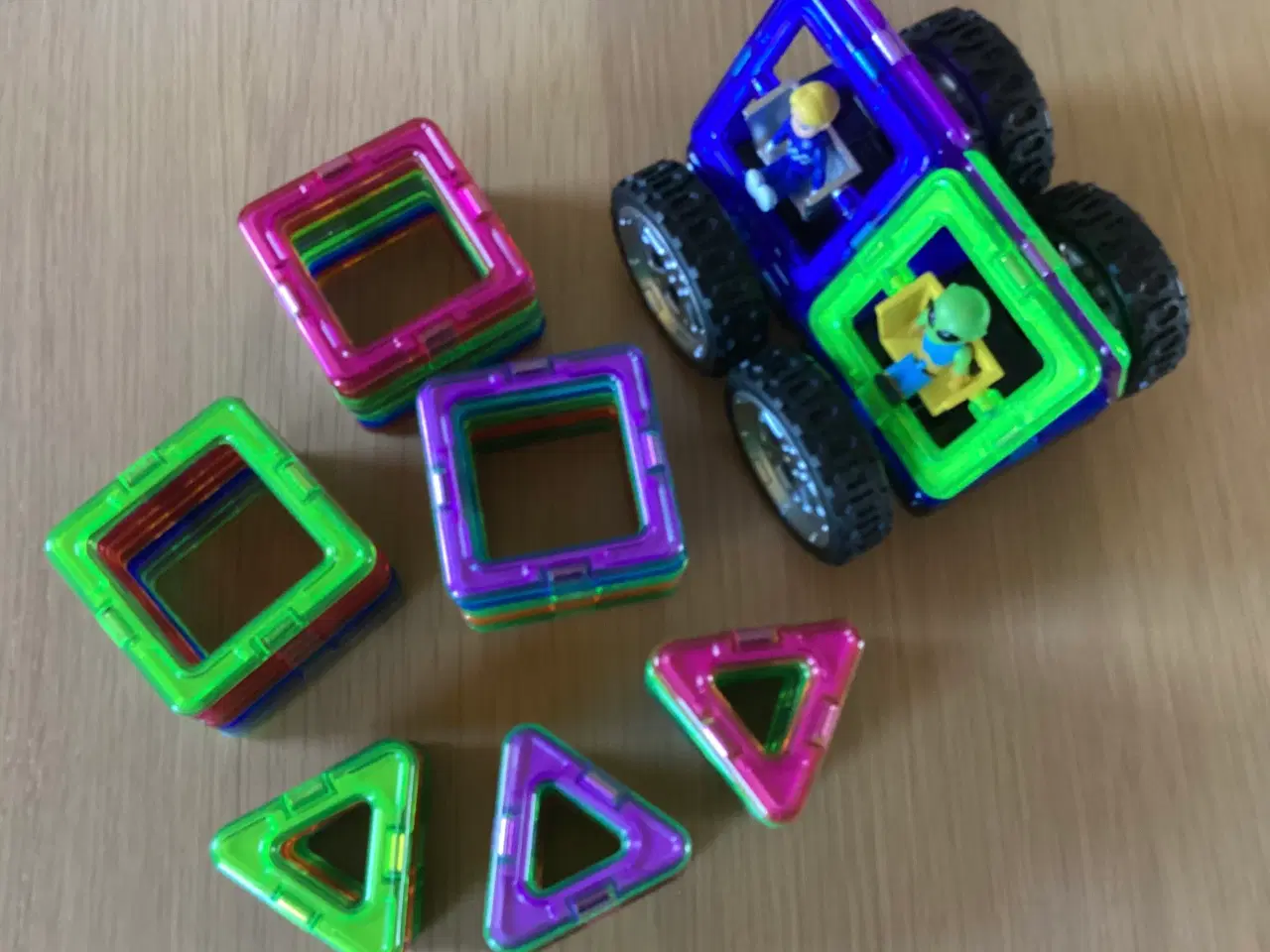 Billede 2 - Magformers model Booklet