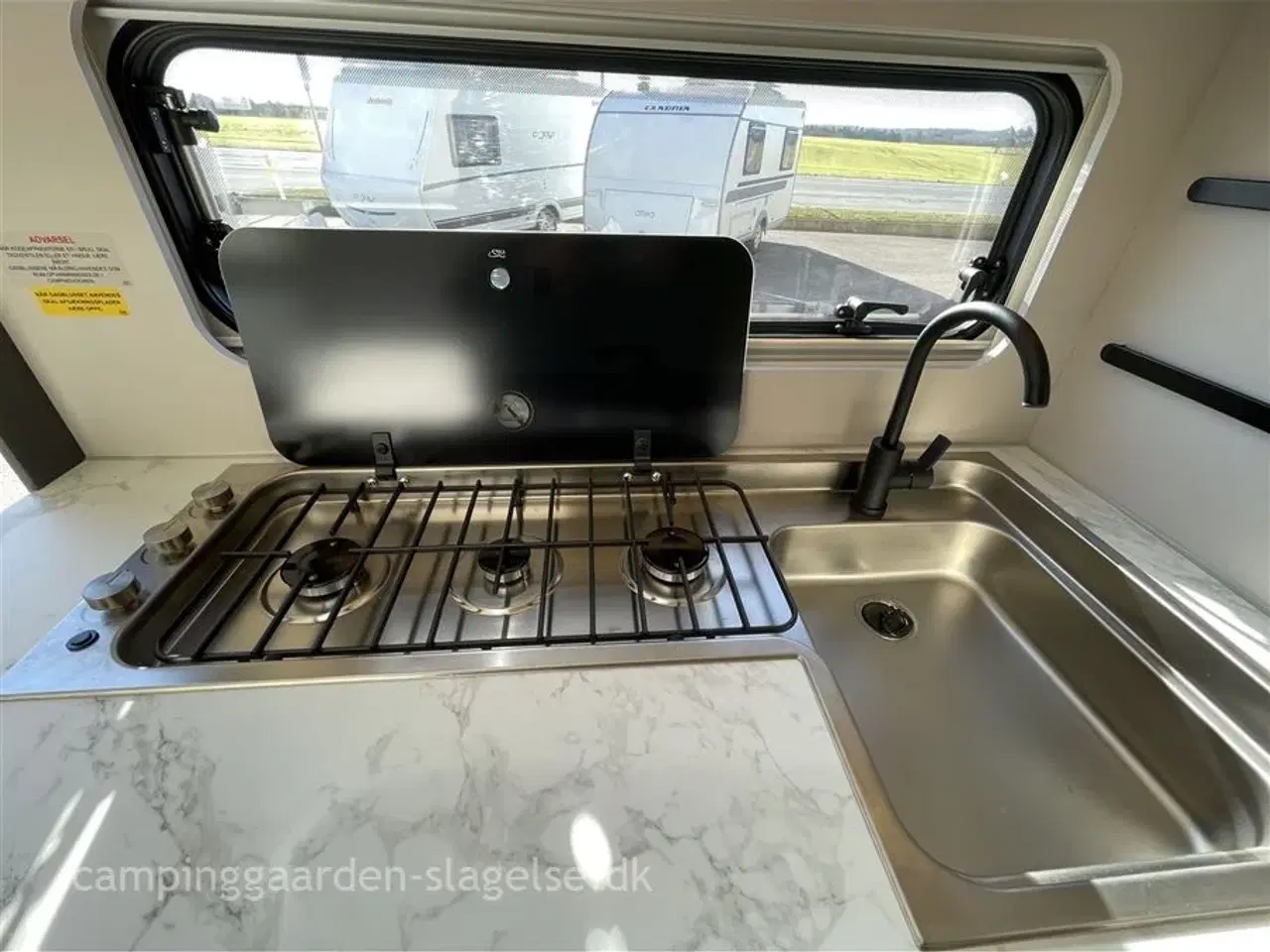 Billede 7 - 2026 - Adria Adora 532 UL NY MODEL - PÅ LAGER - Adria Adora 532 UL – Komfort og fleksibilitet på hjul!
