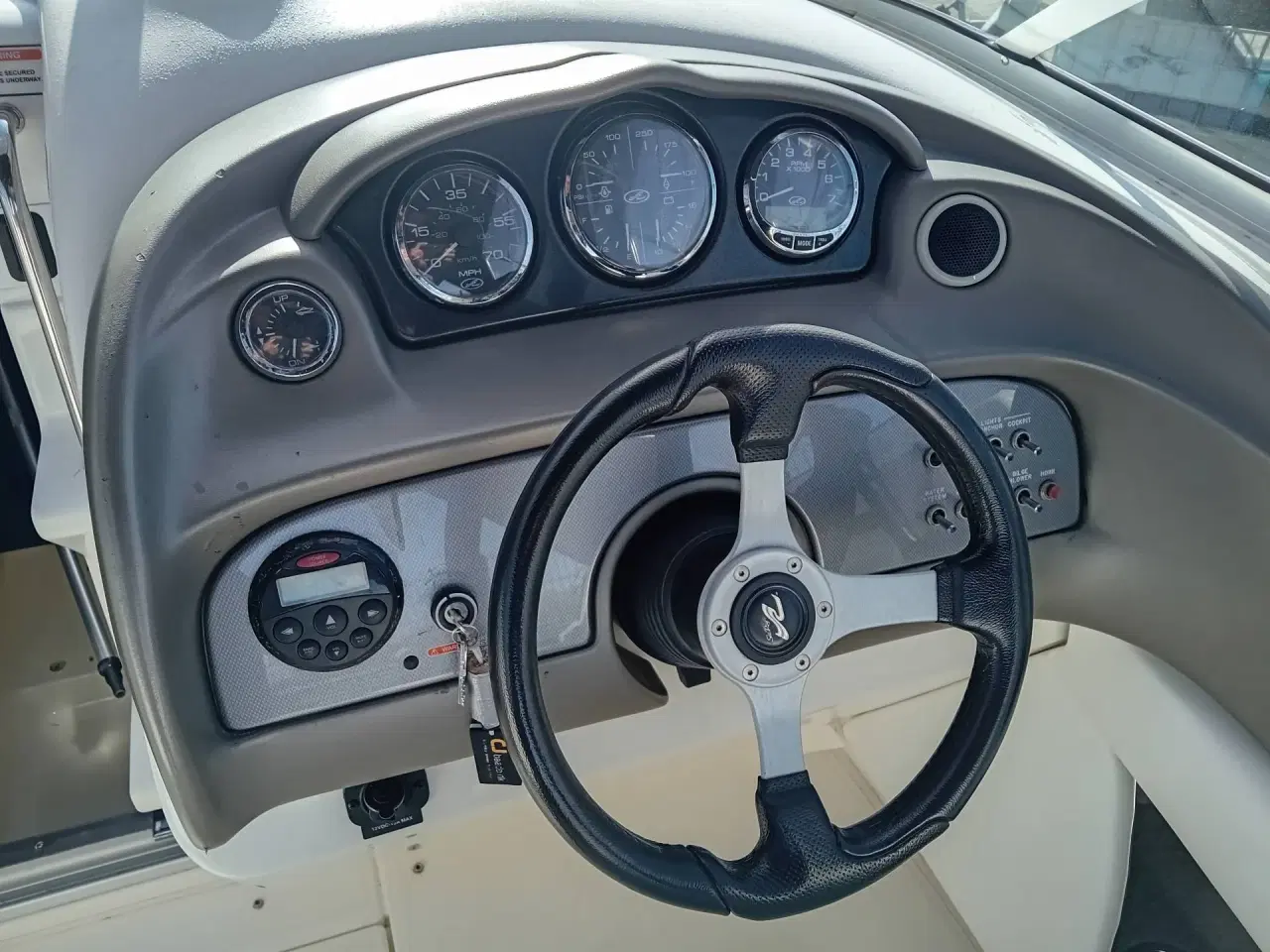 Billede 3 - Searay 220  Sunsport m/ Mercruiser 4.3