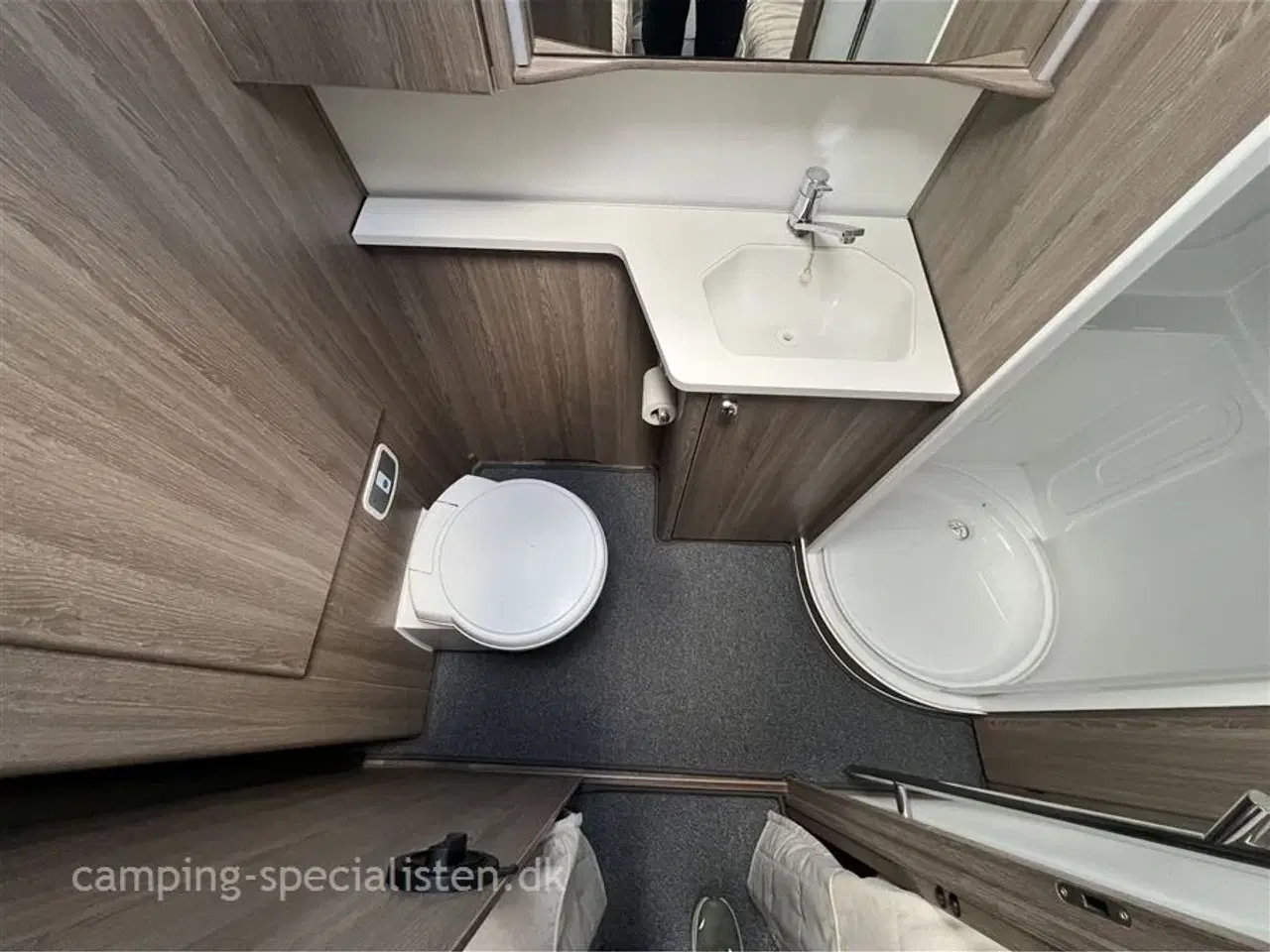 Billede 7 - 2017 - Kabe Royal 740   Kabe Royal 740 E TDL KS kan nu ses hos Camping-Specialisten.dk