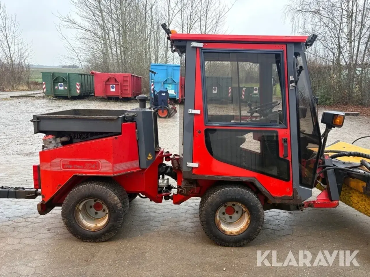 Billede 9 - Redskabsbærer Nimos Dm-trac 204 comfort med fejekost, saltspreder og sneblad